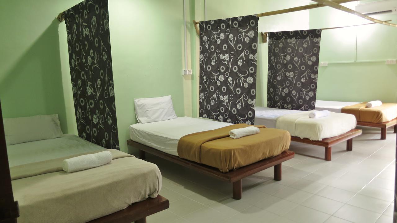 Pangkor Guesthouse Spk Kampong Sungai Udang Kültér fotó